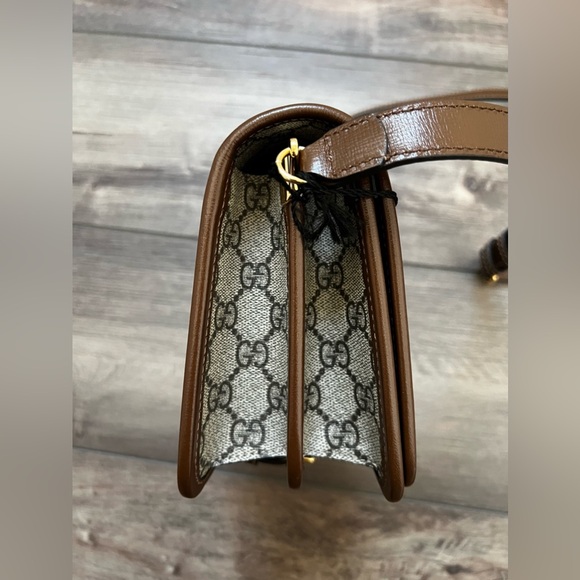 BNWT — Gucci Mini Crossbody Bag with Interlocking G - Picture 15 of 16